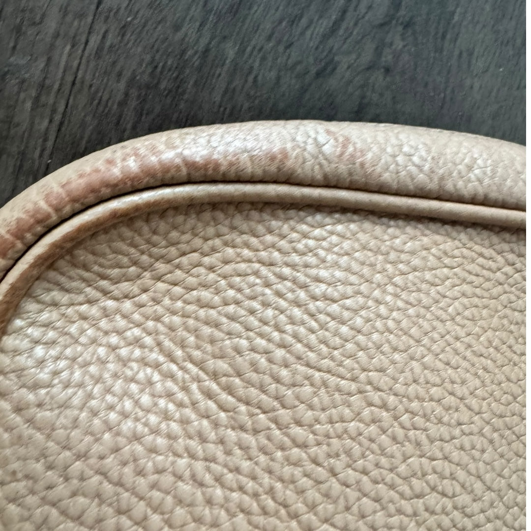Authentic Gucci soho camera crossbody