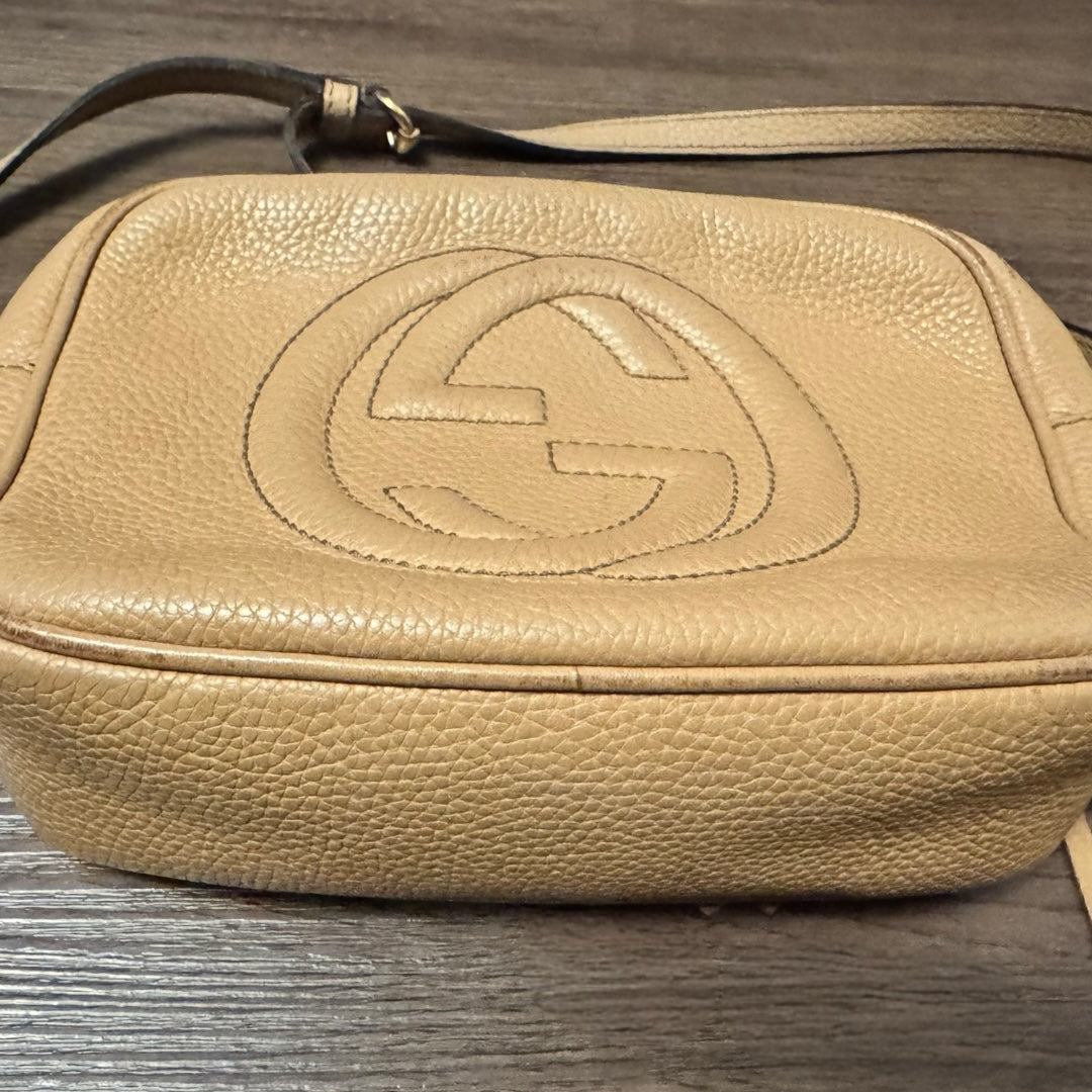 Authentic Gucci soho camera crossbody