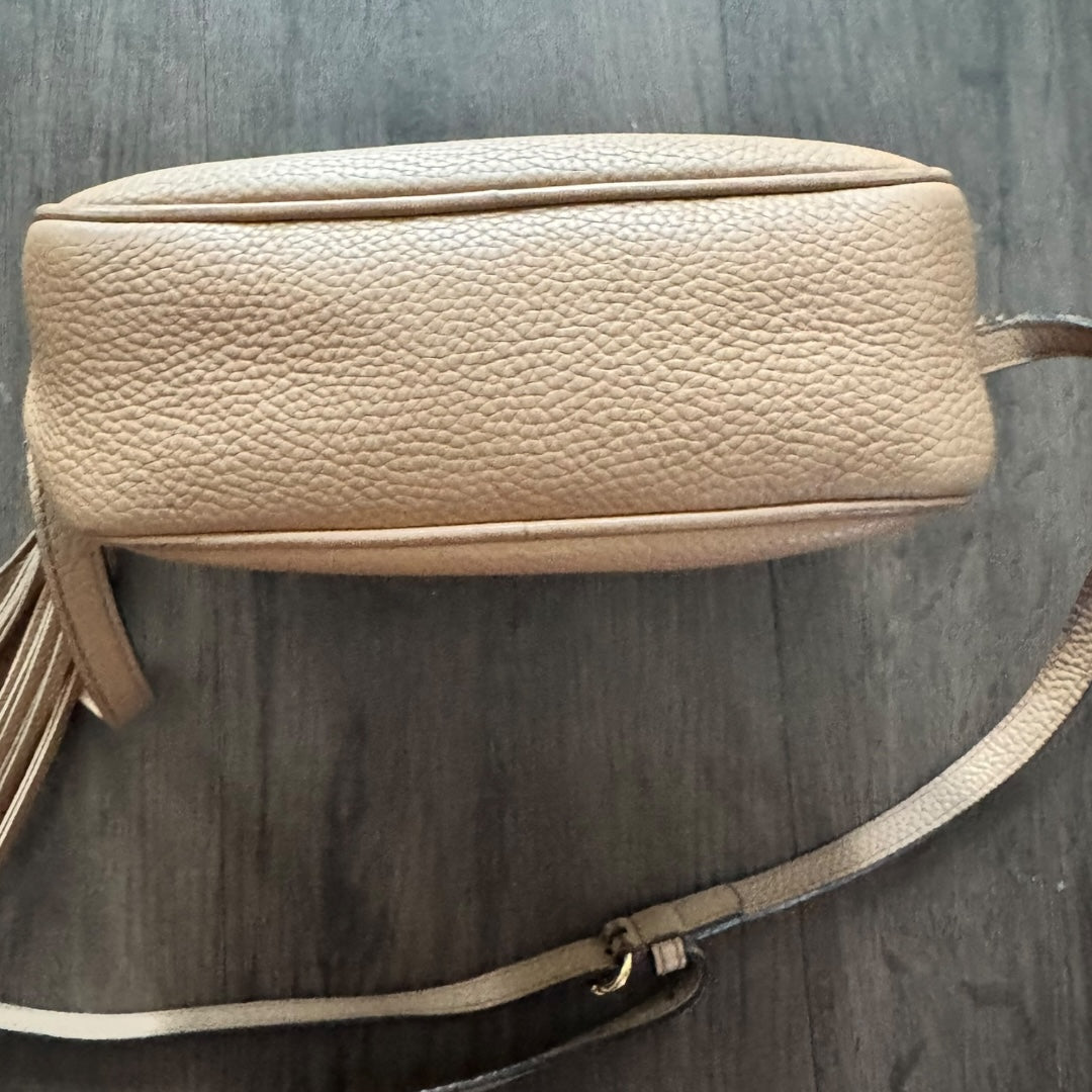 Authentic Gucci soho camera crossbody