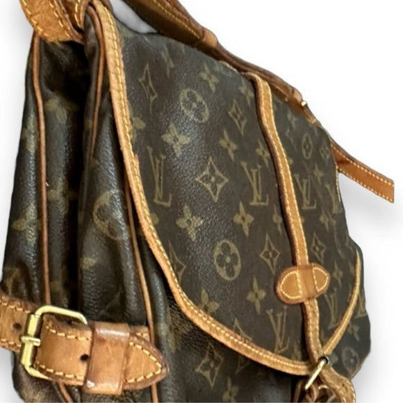 Authentic Louis Vuitton vintage saumur