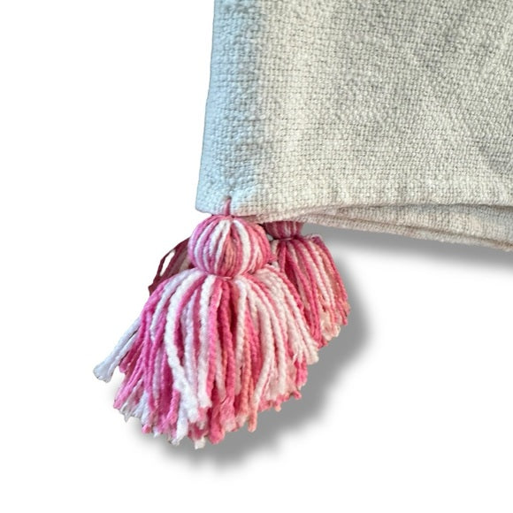 NWT Cupcakes & Cashmere Tufted Groovy Hearts, Valentines Day, Throw Blanket