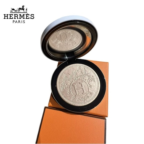 New authentic Hermes Face and eye illuminating powder - 01 Perrababrass