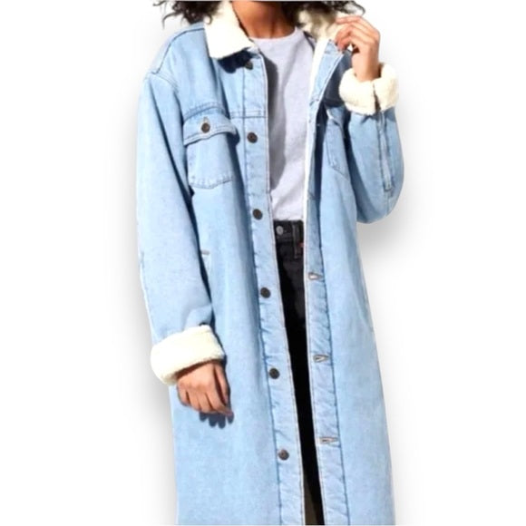 Hard to find aritzia The '90s Ali Sherpa Coat
