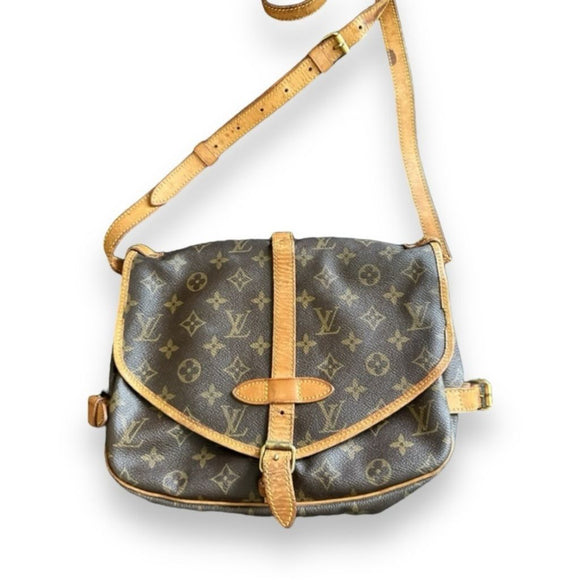 Authentic Louis Vuitton vintage saumur