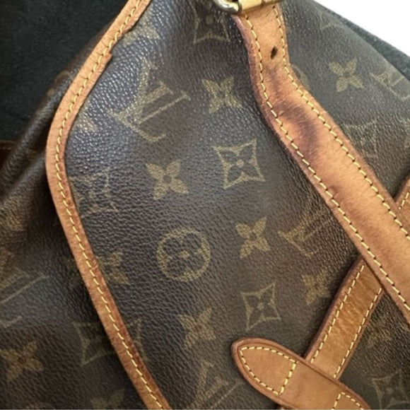 Authentic Louis Vuitton vintage saumur
