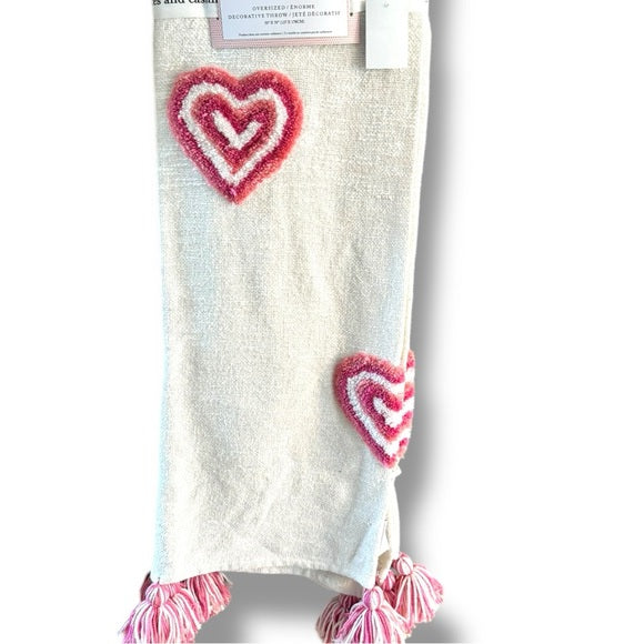 NWT Cupcakes & Cashmere Tufted Groovy Hearts, Valentines Day, Throw Blanket