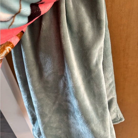 Rare ultra soft new cowboy girly western throw two pack